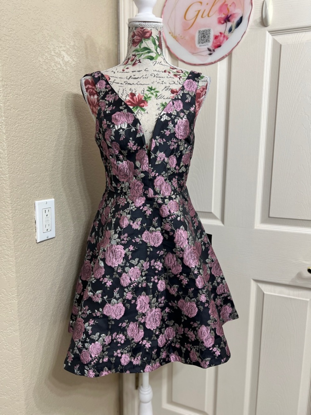 Lulu's Black Mini Dress with Pink Floral Jacquard - Picture 2 of 10